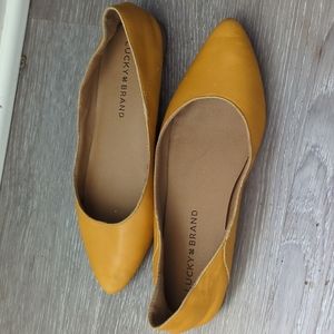 Lucky Brand pointed yellow flats, size 5